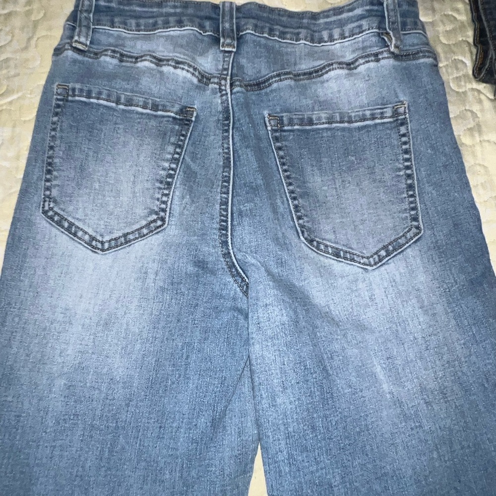 Boot cut - Picture 2 of 6
